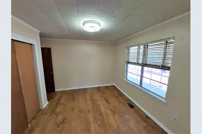 901 Wright Street, Llano, TX 78643 - Photo 16