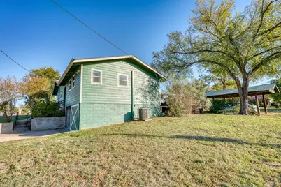 901 Wright Street, Llano, TX 78643 - Photo 4