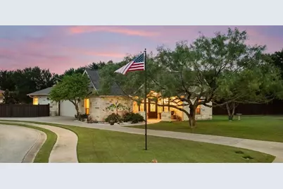 813 Lacey Oak Circle, Marble Falls, TX 78654 - Photo 2