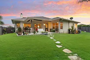 813 Lacey Oak Cir, Marble Falls, TX 78654 - Photo 1