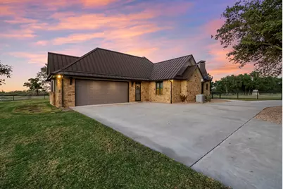 901 Crown Ln, Burnet, TX 78611 - Photo 4