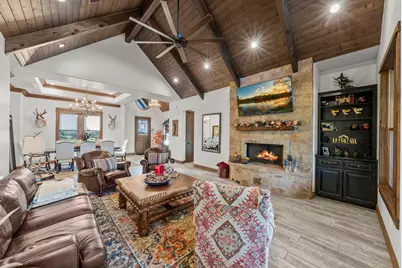 901 Crown Lane, Burnet, TX 78611 - Photo 14