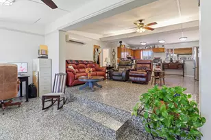 201 Iris Ln, Buchanan Dam, TX 78609 - Photo 4