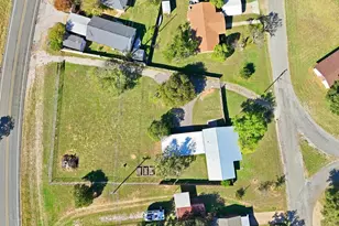 201 Iris Ln, Buchanan Dam, TX 78609 - Photo 20