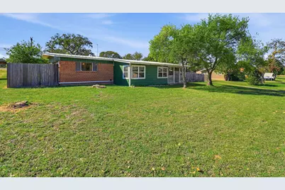 201 Iris Lane, Buchanan Dam, TX 78609 - Photo 22