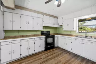 1401 Brazos St, Marble Falls, TX 78654 - Photo 6