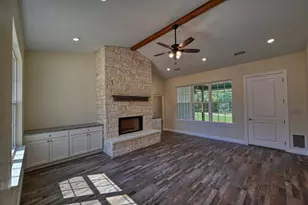 101 Eagle Point Dr, Kingsland, TX 78639 - Photo 4