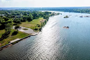 301 Knights Row St, Cottonwood Shores, TX 78657 - Photo 30