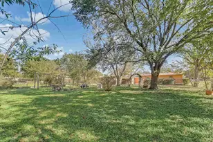 1012 N Water St St, Burnet, TX 78611 - Photo 22