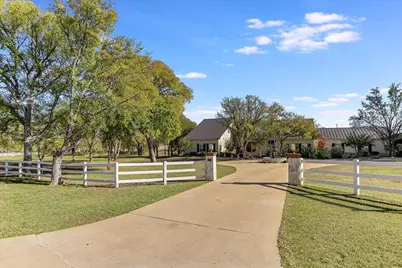 209 Tarbet Trail, Horseshoe Bay, TX 78657 - Photo 2