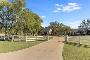 209 Tarbet Trail, Horseshoe Bay, TX 78657 - Photo 2