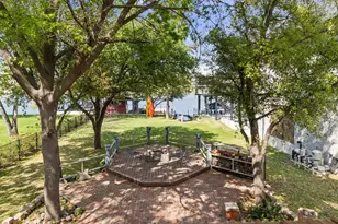 320 Harris Loop, Kingsland, TX 78639 - Photo 6