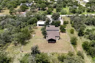 1706 Link Dr, Kingsland, TX 78639 - Photo 2