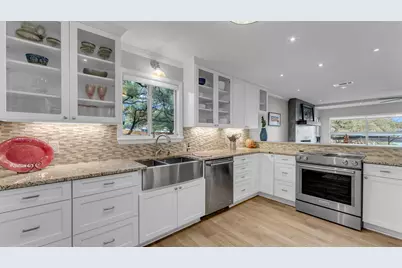 207 Elm Lodge Drive, Kingsland, TX 78639 - Photo 16