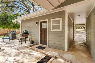 207 Elm Lodge Dr, Kingsland, TX 78639 - Photo 10