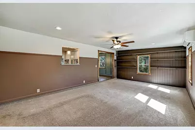 551 N Grange, Bertram, TX 78605 - Photo 16