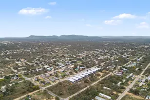 870 Waco, Kingsland, TX 78639 - Photo 28