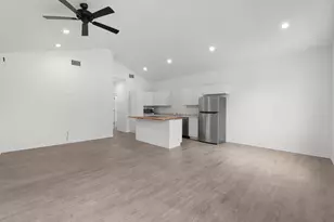 870 Waco, Kingsland, TX 78639 - Photo 8