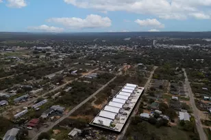 872 Waco, Kingsland, TX 78639 - Photo 4