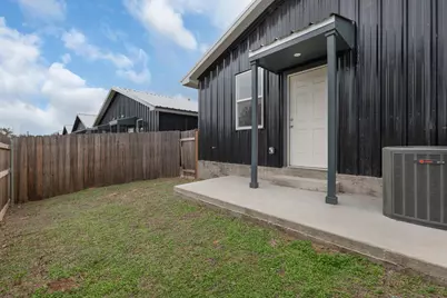 872 Waco, Kingsland, TX 78639 - Photo 20
