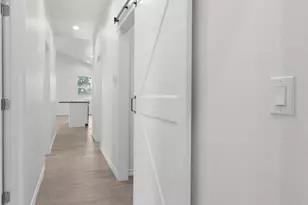 872 Waco, Kingsland, TX 78639 - Photo 16