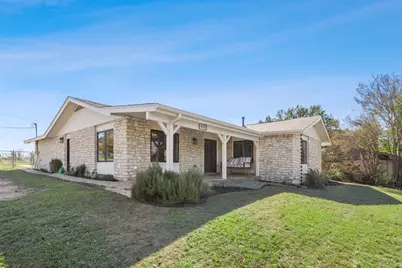 419 Avenue E, Marble Falls, TX 78654 - Photo 2