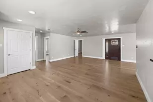 419 Avenue E, Marble Falls, TX 78654 - Photo 12