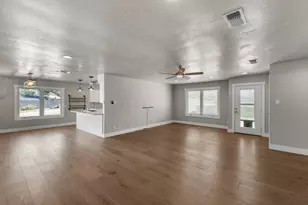 419 Avenue E, Marble Falls, TX 78654 - Photo 10