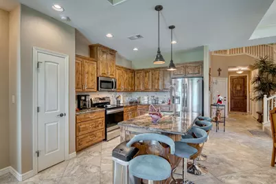 301 Firestone Dr, Meadowlakes, TX 78654 - Photo 8