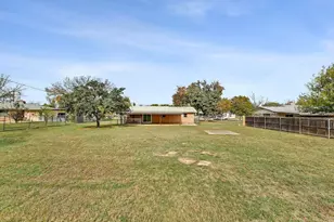 1304 E Luce St, Llano, TX 78643 - Photo 28