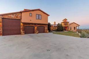 281 Cedar Mountain Dr, Marble Falls, TX 78654 - Photo 4