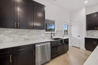 830 Woodland Hills Dr, Granite Shoals, TX 78654 - Photo 10