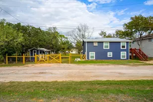 605 Cove Cir, Granite Shoals, TX 78654 - Photo 2