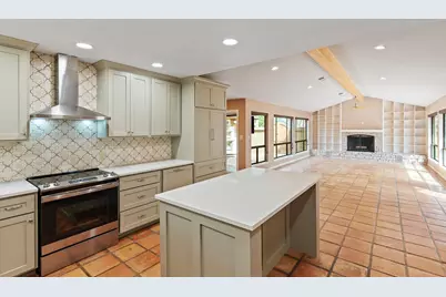 206 Blue Ground, Horseshoe Bay, TX 78657 - Photo 12