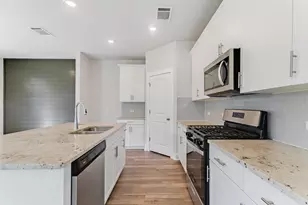 525 Longmount Cv, Liberty Hill, TX 78642 - Photo 10