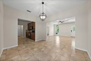 136 W Maple Dr, Granite Shoals, TX 78654 - Photo 4