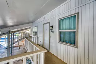 104 Cove E, Horseshoe Bay, TX 78657 - Photo 4