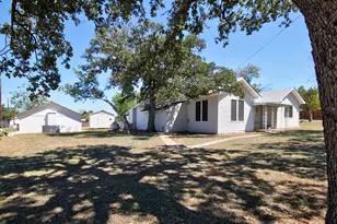 1504 Rr 261 - Main Home, Buchanan Dam, TX 78609 - Photo 2
