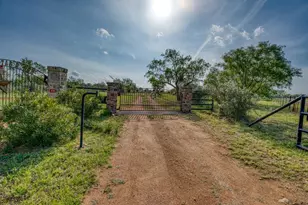 948 Co Rd 314, Llano, TX 78643 - Photo 34