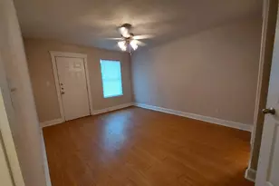 707 B Claremont, Marble Falls, TX 78654 - Photo 4