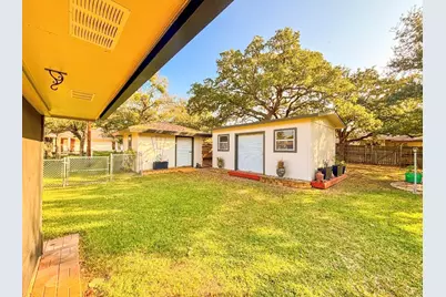 105 Bluebird Circle, Highland Haven, TX 78654 - Photo 22