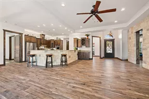 303 Emerald Way, Horseshoe Bay, TX 78657 - Photo 8