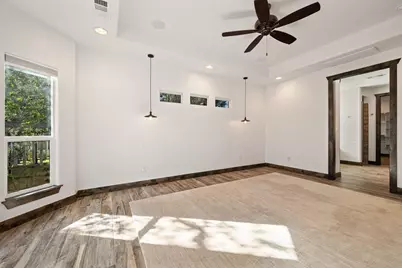 303 Emerald Way, Horseshoe Bay, TX 78657 - Photo 14