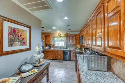 603 Sun Ray, Horseshoe Bay, TX 78657 - Photo 6