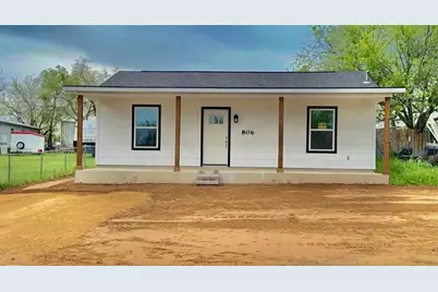 806 E Brown Street, Llano, TX 78643 - Photo 1