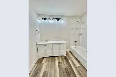 806 E Brown Street, Llano, TX 78643 - Photo 6