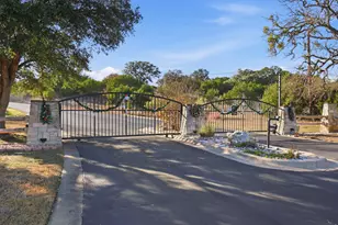 29910 Montana Ridge Pass, Marble Falls, TX 78654 - Photo 20