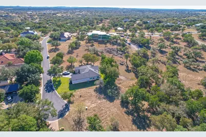 112 Jade Street, Horseshoe Bay, TX 78657 - Photo 4