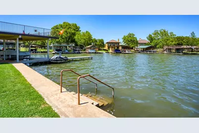 213 Lakeview, Sunrise Beach, TX 78643 - Photo 8