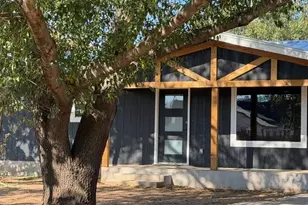 903 Flag Creek Dr, Llano, TX 78643 - Photo 2